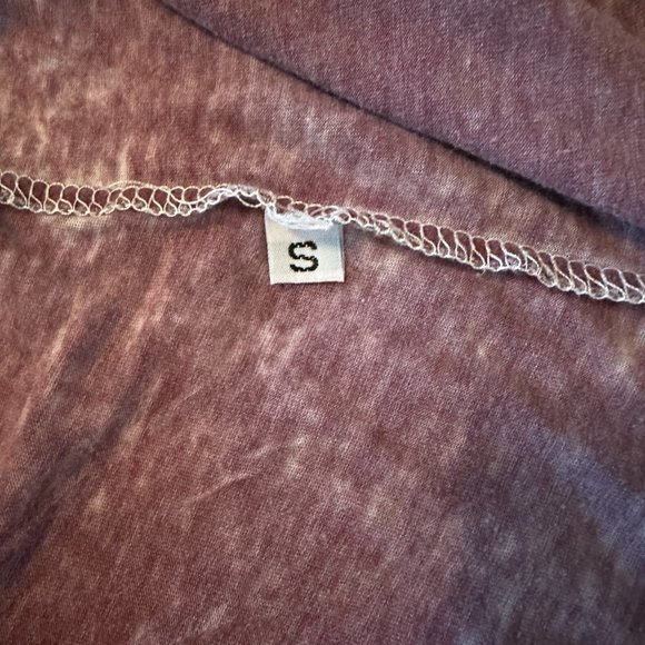 Sexy Pink / Purple rhinestone studded t-shirt.  Size S - Picture 5 of 5